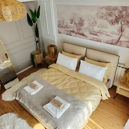 Premium Center Apartment