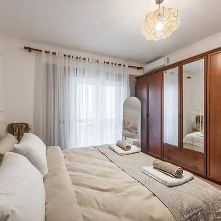 Premium Center Apartment